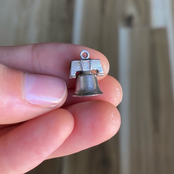 Rare Vintage Tiny Little Bell Jewelry Charm - Picture 8 of 8